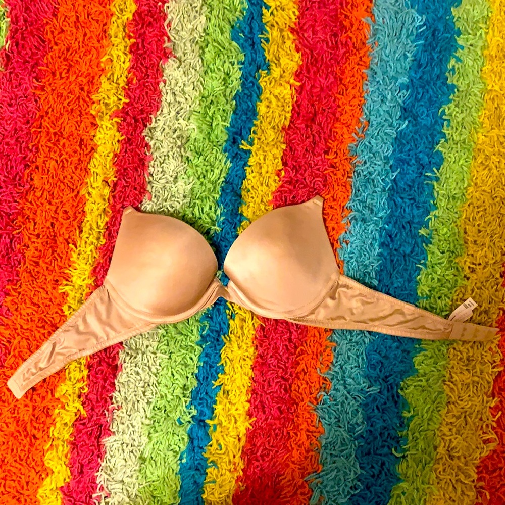 Victoria’s Secret very sexy pushup convertible bra